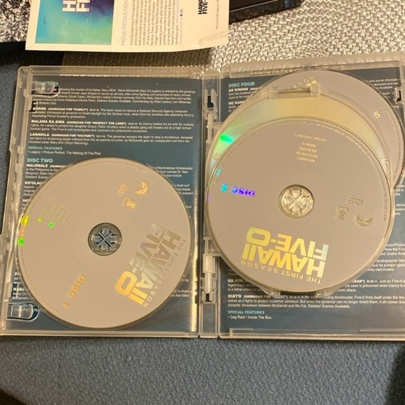 HAWAII FIVE-O DVD SETS SEASON ONE and TWO ALEX O’LOUGHLIN SCOTT CAAN EUC - Picture 4 of 6